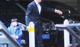 娱乐爆料杨子是谁的孩子,揭秘娱乐圈神秘星二代背后的真实身份