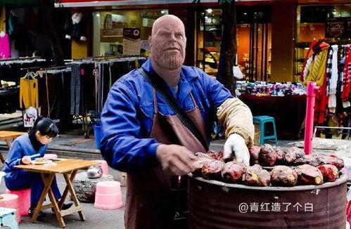 娱乐吃瓜酱摆摊视频